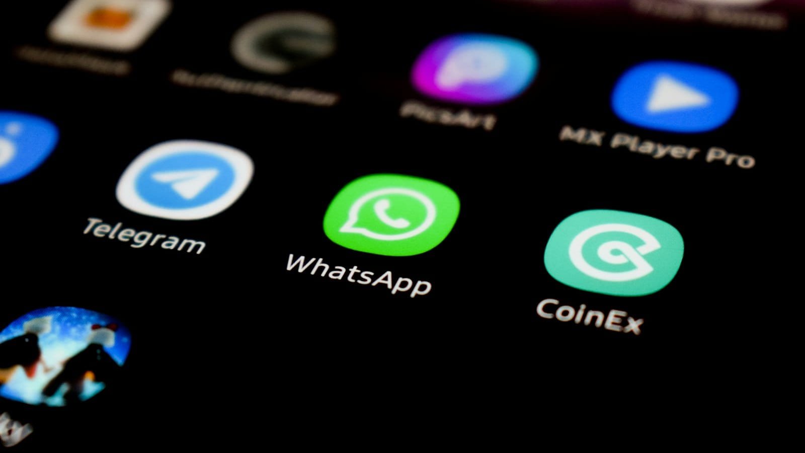 WhatsApp Business y su API como canal de ventas: automatizar sin perder el trato humano